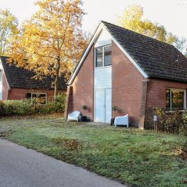 Sfeervol vakantiehuis met sauna omgeving Breda - VP100, hotel a Hoeven