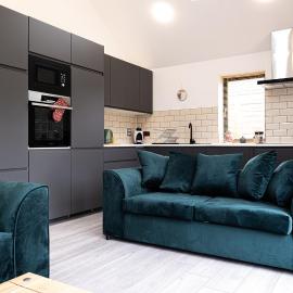 4 bedroom bungalow in Kettering - Garden - Parking - WiFi，凱特林的飯店