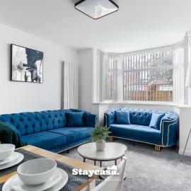 Spacious 4-Bed Home near Didsbury