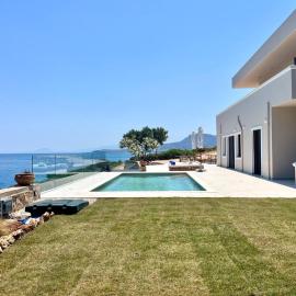 SeaWave Villas with Heated Pools, By Hellocrete