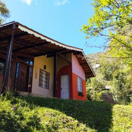 Casinha mística nas montanhas em São Pedro da Serra