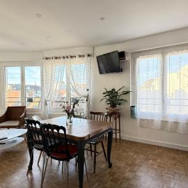 Dijon Centre Climatisé 55 m carré avec Balcon, hotell sihtkohas Dijon