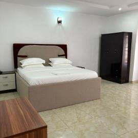 Newcamp Hotel and Apartments, מלון באבוג'ה
