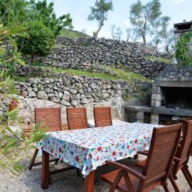 Apartments with parking space Cres - 7876, hotel in Cres