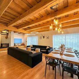Chalet Black Deer