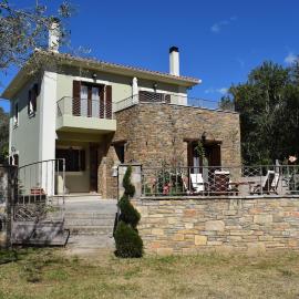 Villa iliotropio, hotelli Lefókastronissa