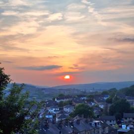 Chestnut Lodge - a woodland escape near the city!, hotel in Bradford