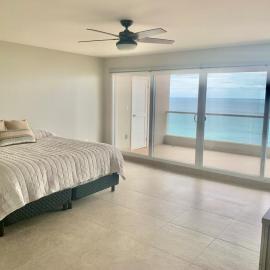 Casa M - Private Beach near Papas n Beer!