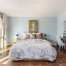 Cozy Guesthouse by Universal Studios