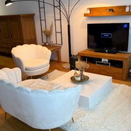 Family-friendly oasis with sauna & terrace, hotel u gradu Metman
