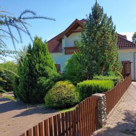 Rezidence Jih, hotel in Hlavňovice