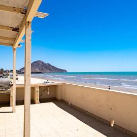 InTown Beach front condo - Casey`s condo 1