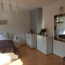 APARTAMENT Zakątek Wrocławia, hotel in Bielany Wrocławskie