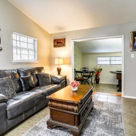 Eacy Access to LSU & Dtwn: Baton Rouge Retreat, hotel in Baton Rouge