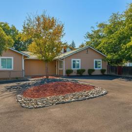 Central Sac Gem - Near DT & Cal Expo, Free Parking, Unit B, hotel in Sacramento