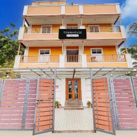 Townhouse Auroville Beach Formerly De Heritage, khách sạn ở Kottakupam