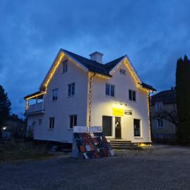 Rymlig lägenhet I hjärtat av Lindesberg 95kvm, hotel en Lindesberg