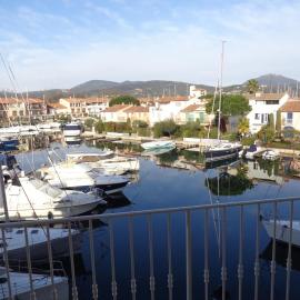 appartement avec vue sur bateau