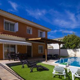 PLUMA VILLA - Only Families