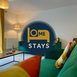 Primrose House, 3-Bed, Sleeps 8, EV and Parking