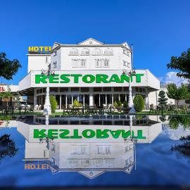 Hotel Familja