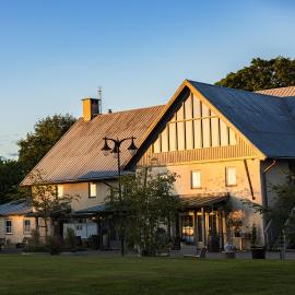 Gumbalde Resort, hotel u gradu 'Stånga'