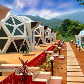 Hamsa Hill Resort, מלון בLammasingi