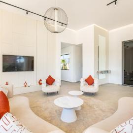 Spacious villa with jacuzzi and activities