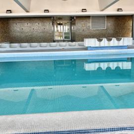Eiffel Tower View & Pool