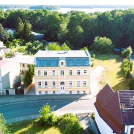 Alt-Berliner Schwanenhof Ferienwohnung DG links