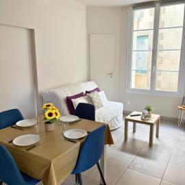 Les Glaneuses - 2 logements en centre bourg de 2 à 4 personnes à 3 min du Puy duFou