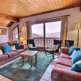 Charmant appartement 4 pièces pour 8 personnes à Vallandry, proche des pistes, vue magnifique - FR-1-411-849, hotelli kohteessa Landry