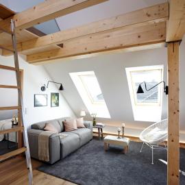 KönigsSCHLAF No7 - Dachwohnung mit Galerie im Herzen von Konstanz