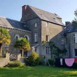 La Miséricorde-Deluxe room with kids room, hotel in Coutances