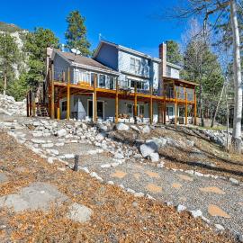 Casa Immaculata on Chalk Creek w/ Views!, hotel a Nathrop