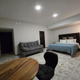 Suites & Lofts Olivier, hotel en Uruapan del Progreso
