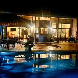 Jungle Glory Home Arriba, hotel in Manuel Antonio