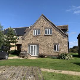 Viesnīca Silversands House - The Bay Filey, sleeps 8-10, 2 dogs welcome pilsētā Reighton