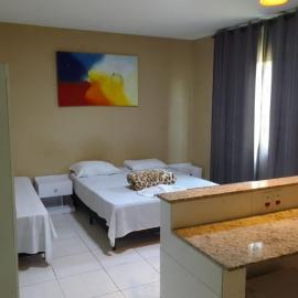 Kitnets e Suites a 300 metros da Prefeitura de Porto Real, hotel em Porto Real