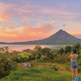 Sunset Inn Arenal B&B, hotel in El Castillo de La Fortuna