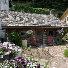 McGregor에 위치한 호텔 Historic Sadie's Log Cabin