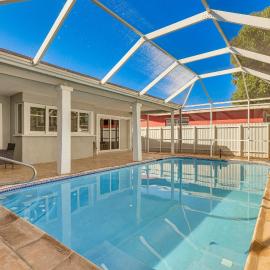 Private Pool! Home 3 Mi to Hard Rock Stadium – hotel w mieście Miramar