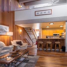 Creekside Chalet Stay for 6