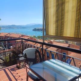 Desiree Holiday Inn, hotel a Le Grazie