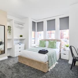 Estcourt Avenue Apartments, hotel in Leeds