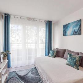 Apt au calme, 2-3 chambres, Sauna, 2 parkings, bus sur place