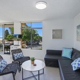 Seaview 1 Fabulous Views & Location, hotel a Avoca Beach