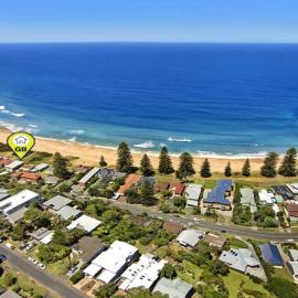 Oceanside - Pet Friendly Beachside Accommodation, hotel in Avoca Beach