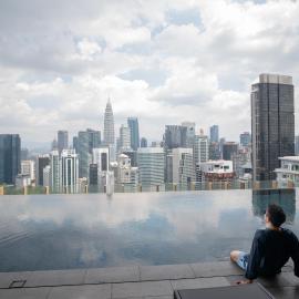 Ceylonz Suites KLCC Rooftop Infinity Pool KL Tower View, hotel in Kuala Lumpur