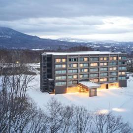 Hinode Hills Niseko Village, hotel v mestu Niseko